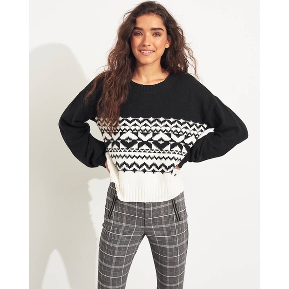 Hollister Patterned Crewneck Sweater - Picture 3 of 5